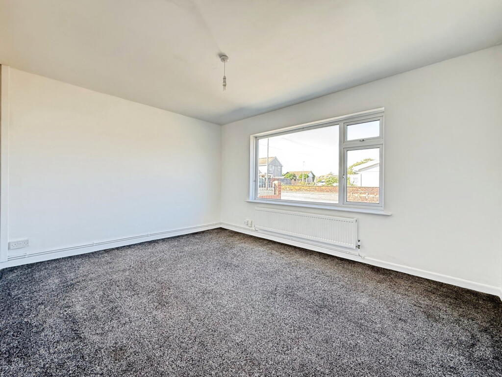 House in Upper Loughor, Garden Village, Llwchwr - View 5
