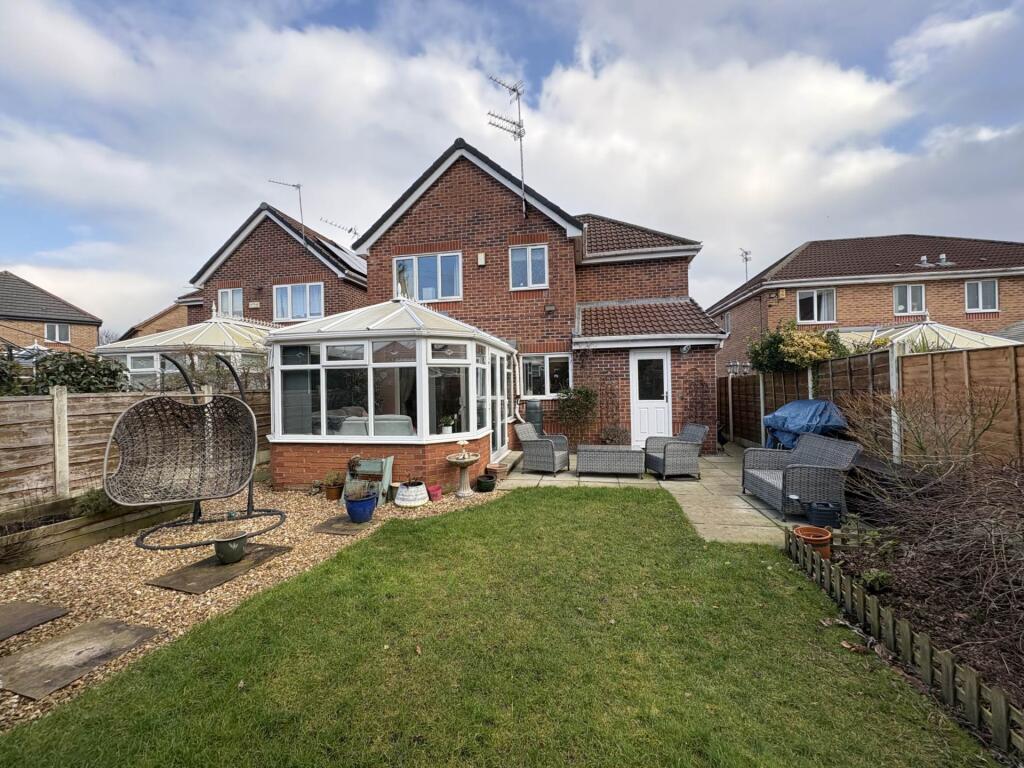 51 Cairnwell Road, Oldham, OL9 9DG photo 2