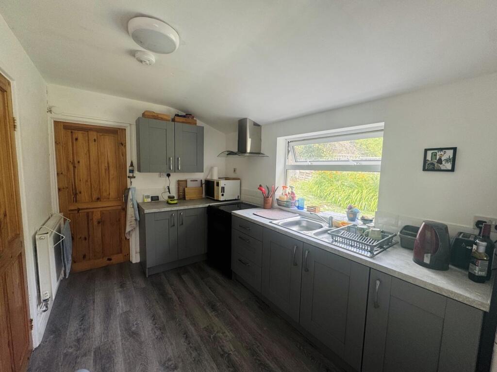 House in Swansea, Llansteffan - View 4