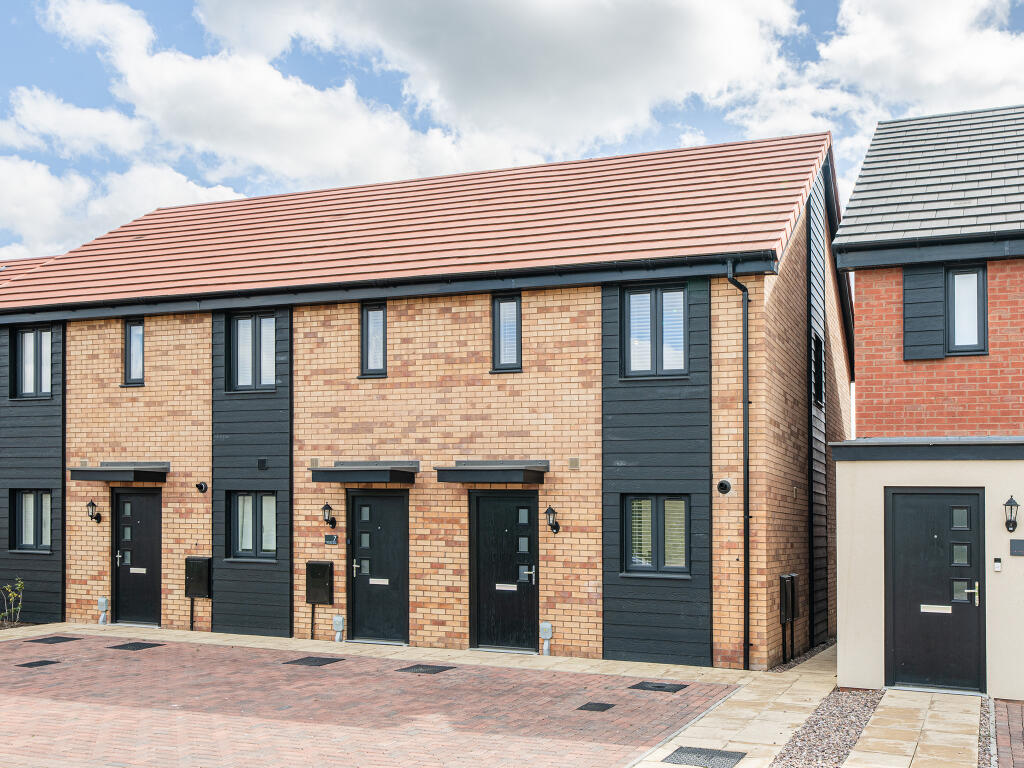 2-bed semi-detached on Doddington Road,
Chatteris,
CAMBRIDGESHIRE
PE16 6UA
, £120,000