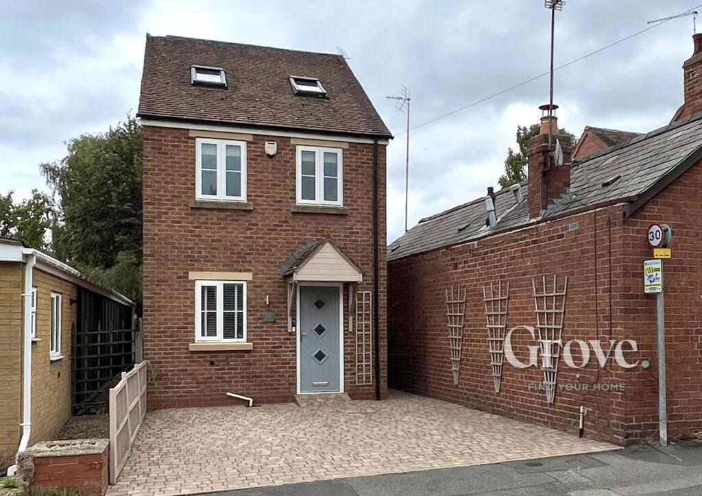 3-bed house on Belbroughton Road, Blakedown, £370,000