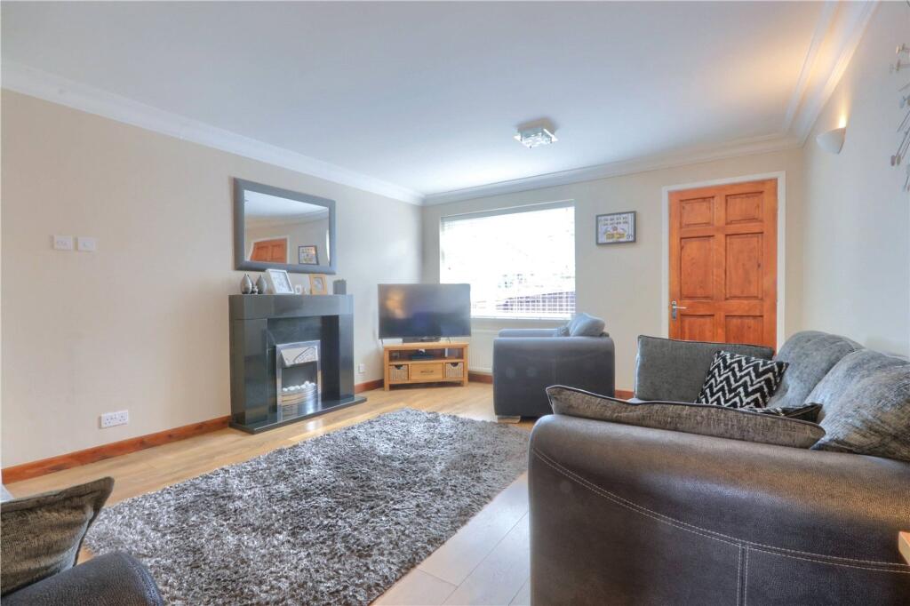 House in Lazenby, California, Eston - View 4