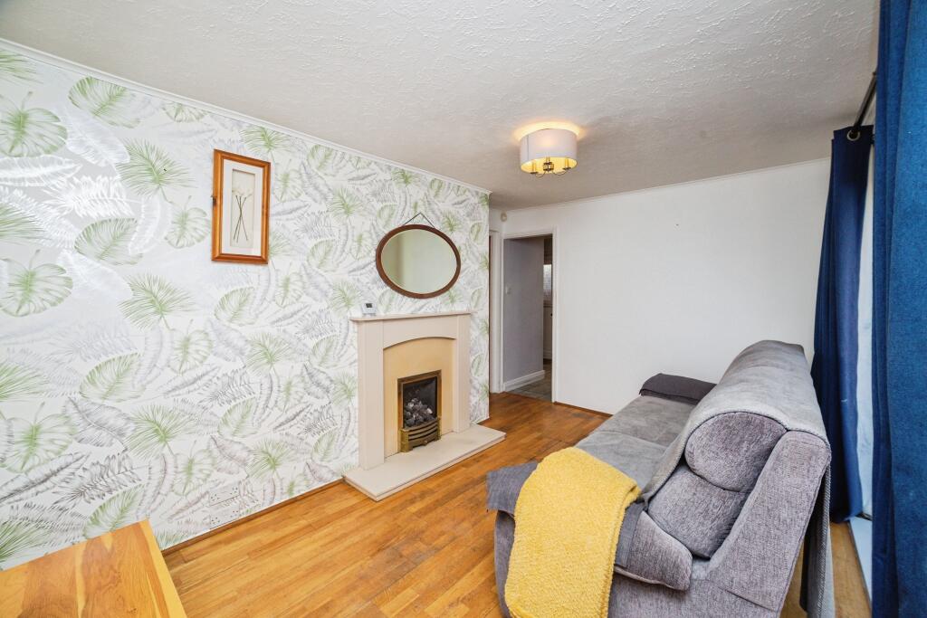 Coronation Avenue, Barnsley, S72 photo 3