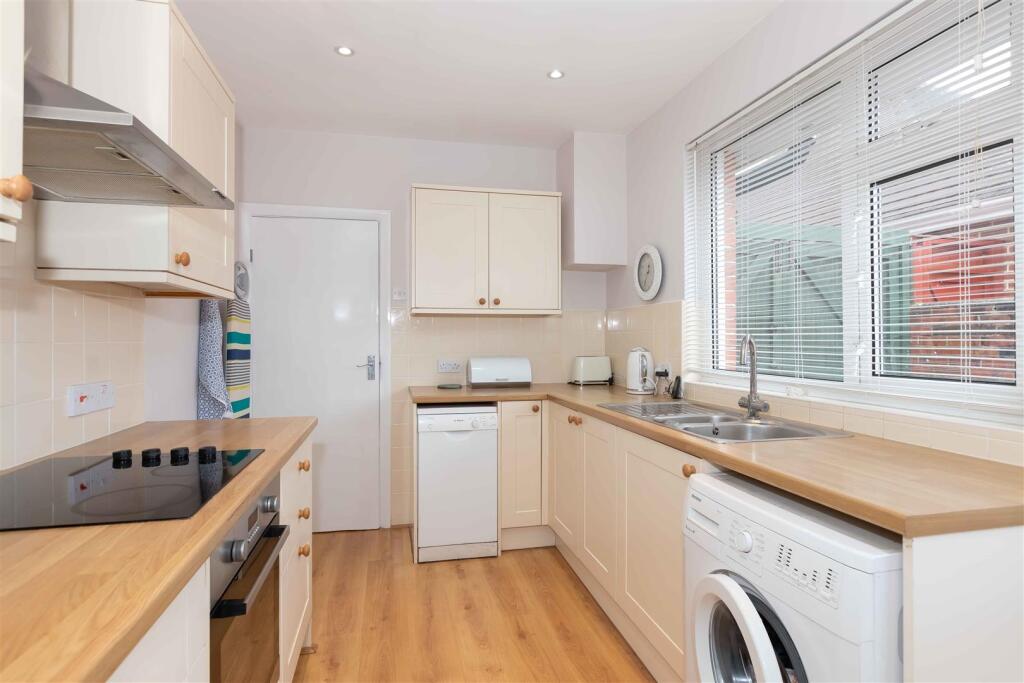 House in Worthing, Broadwater - View 2