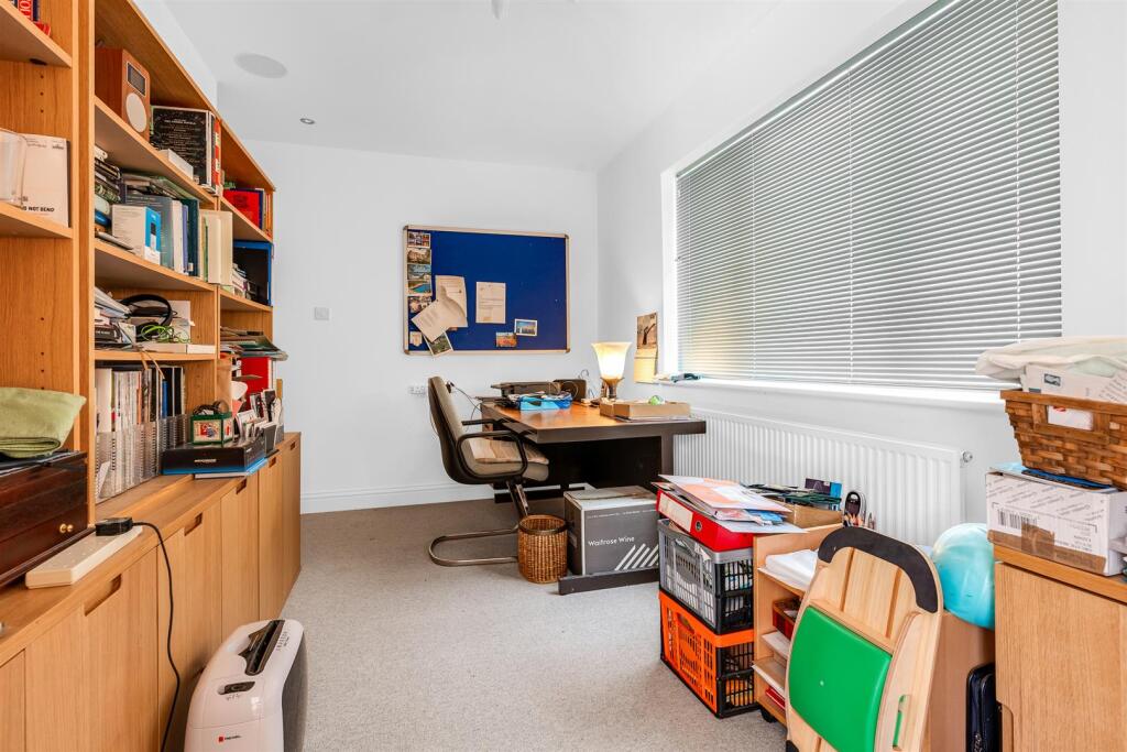 Additional image 16 of Chestnut Walk, Welwyn