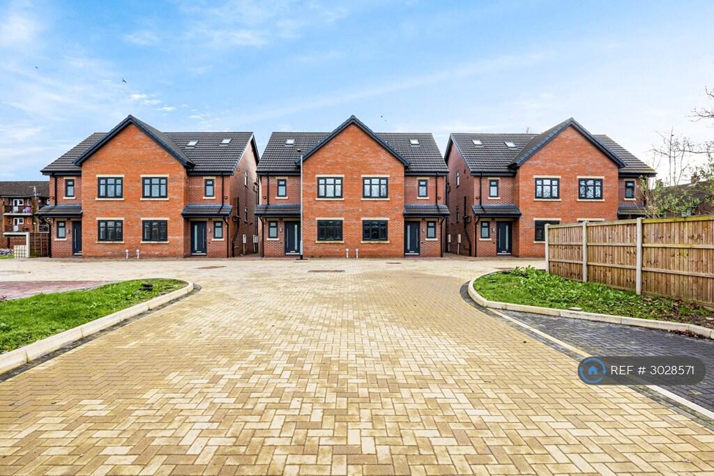 House in Stockport - View 4