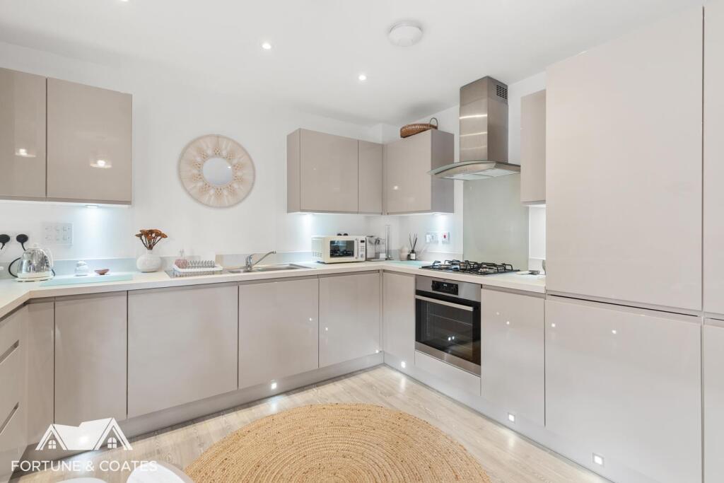 Apartment in Chelmsford - View 5