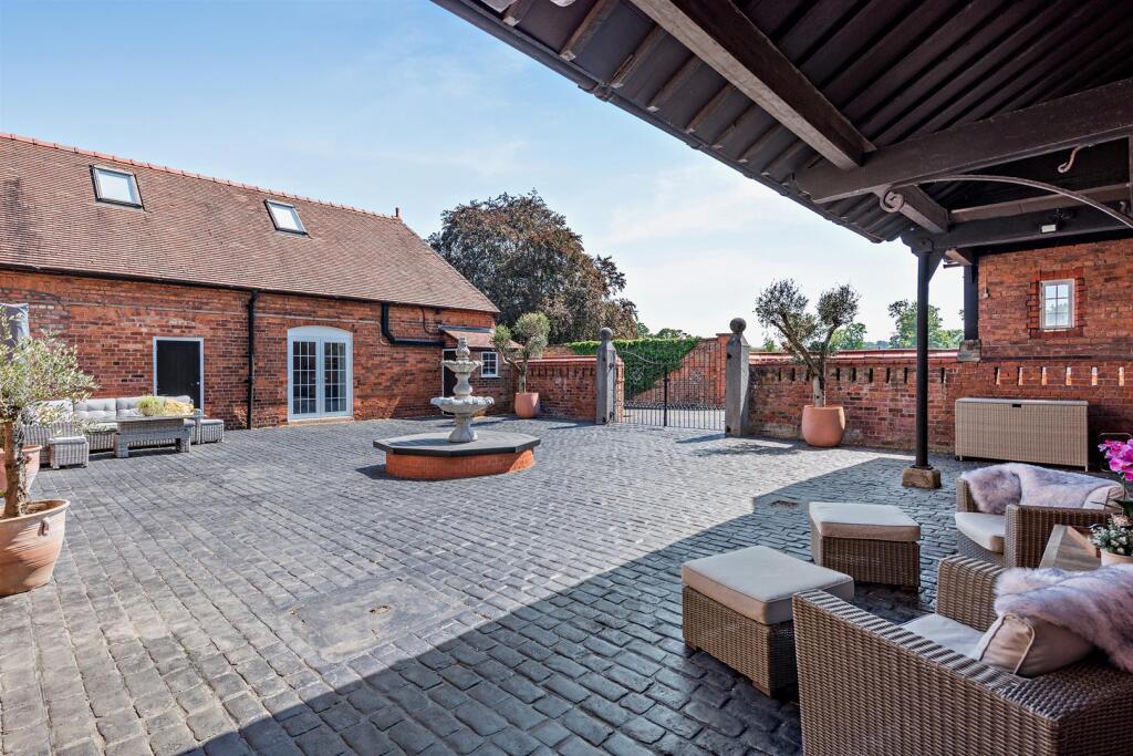 House in Flint, Kelsterton, Connah's Quay - More