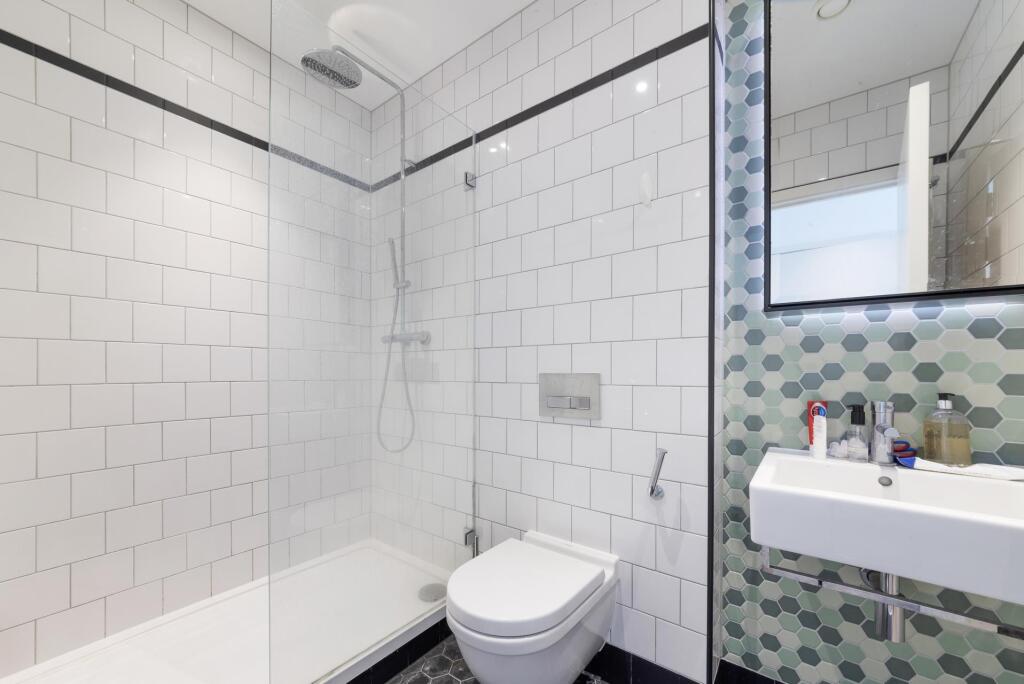 Apartment in London - View 5