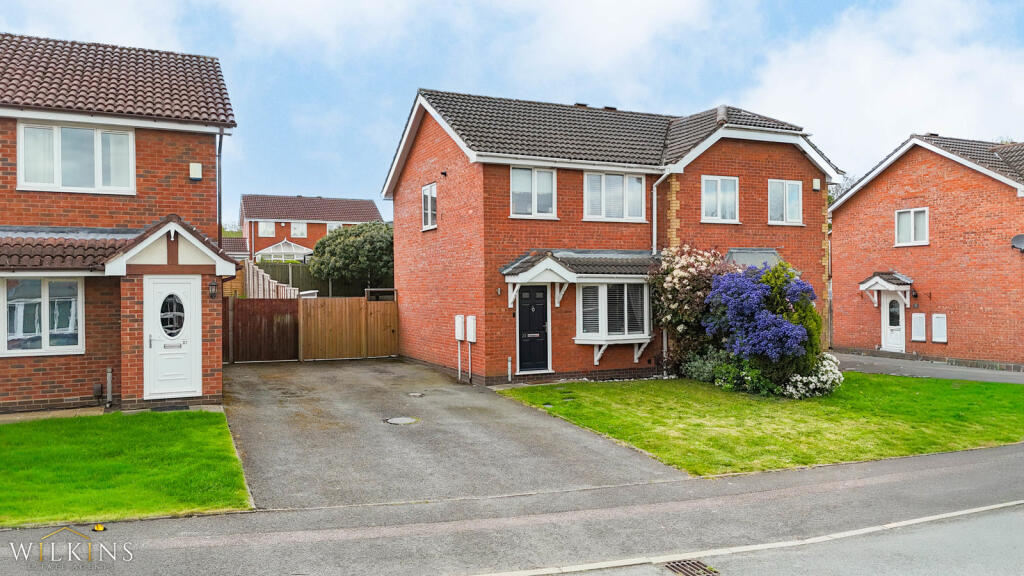 Main image of property: Suffolk Way, Tamworth, Staffordshire, B78