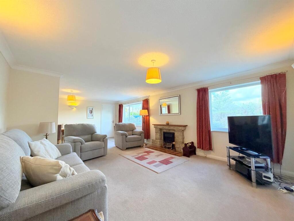 House in Verwood, Dorset - View 5