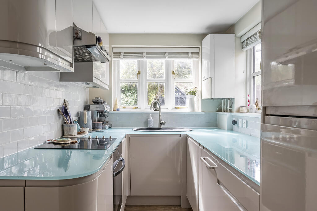 House in Sevenoaks, Brasted - More