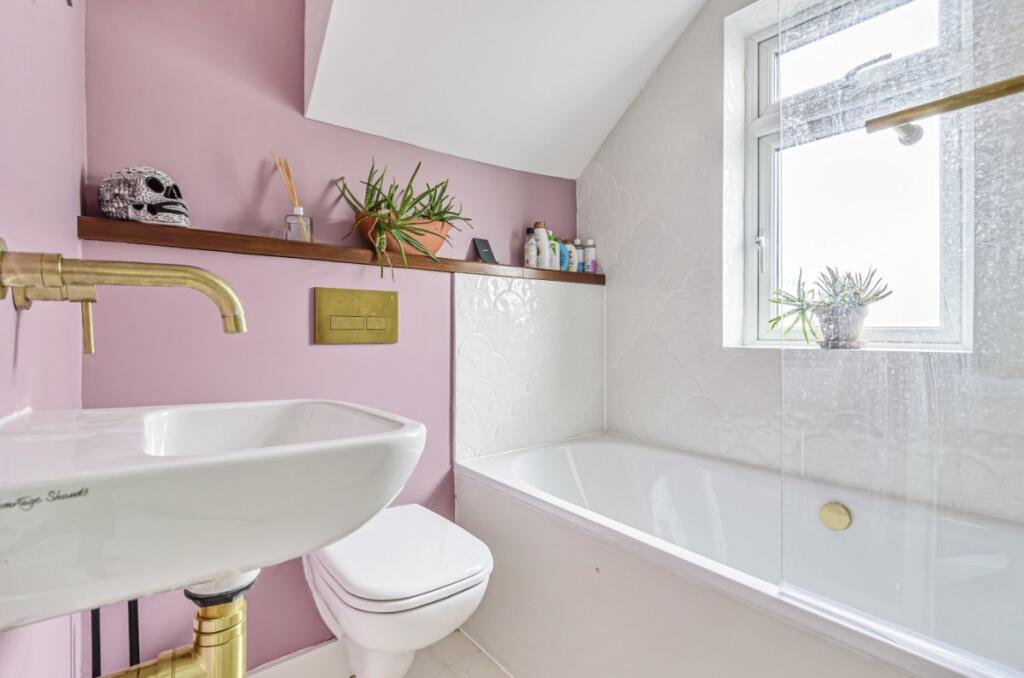 Apartment in London, Friern Barnet - View 3