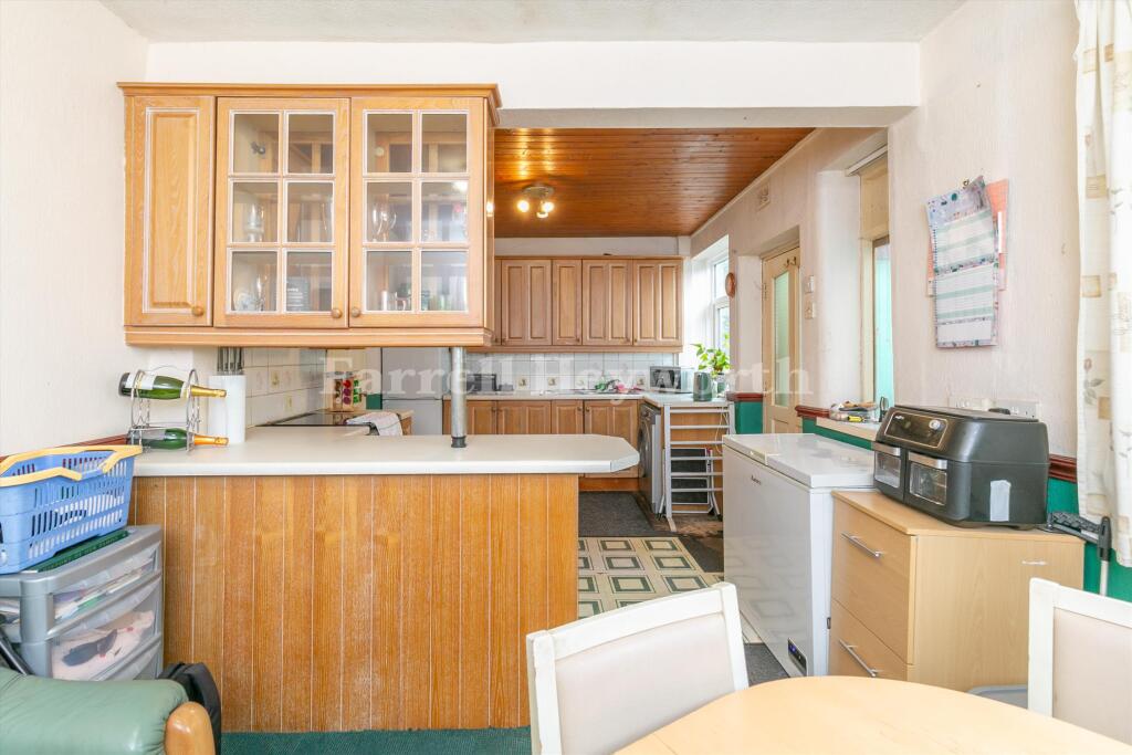 House in Preston - View 5