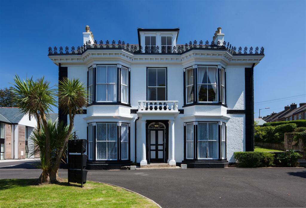 Main image of property: Pednandrea Apartment, Pednandrea House, Reduth