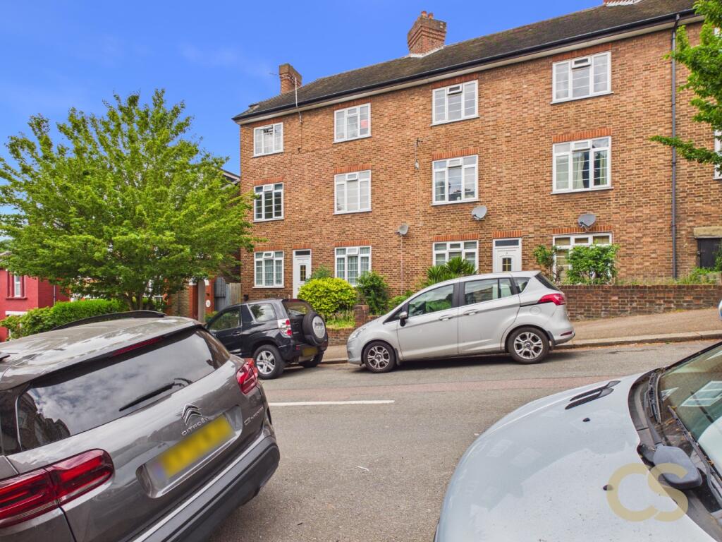 Main image of property: Risborough Court, Muswell Hill, London, Greater London, N10 3PP