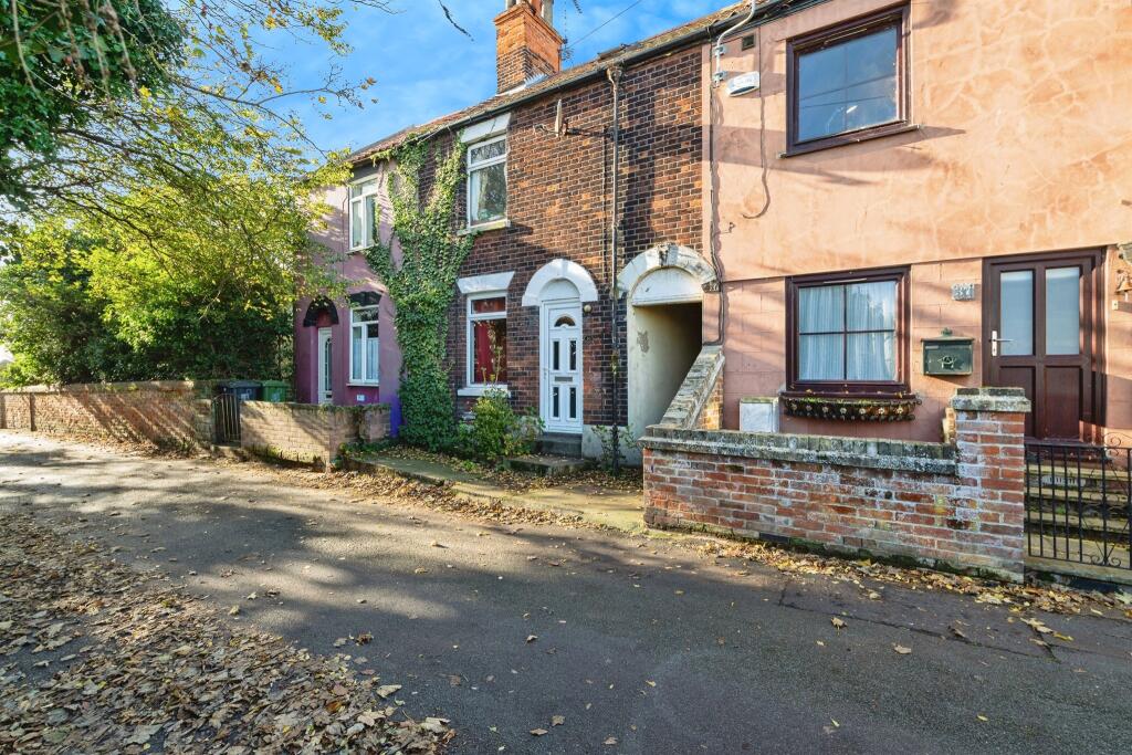 Main image of property: Blackwall Reach, Gorleston, Great Yarmouth