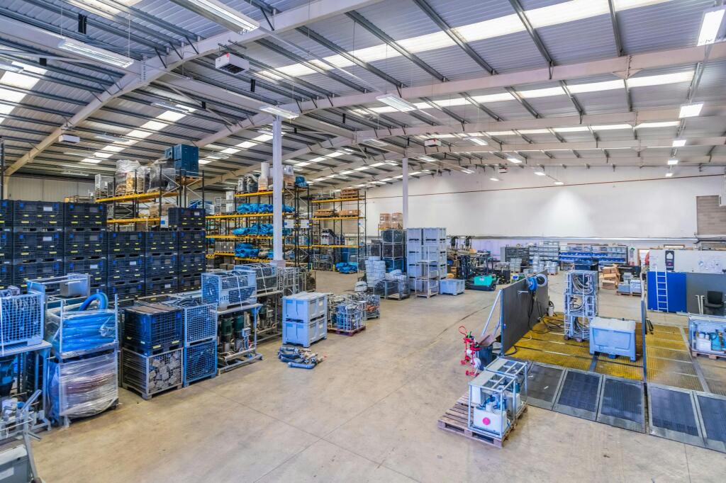 Unit-1-Westerngate-Ind.-Est.,-Swindon-29.jpg