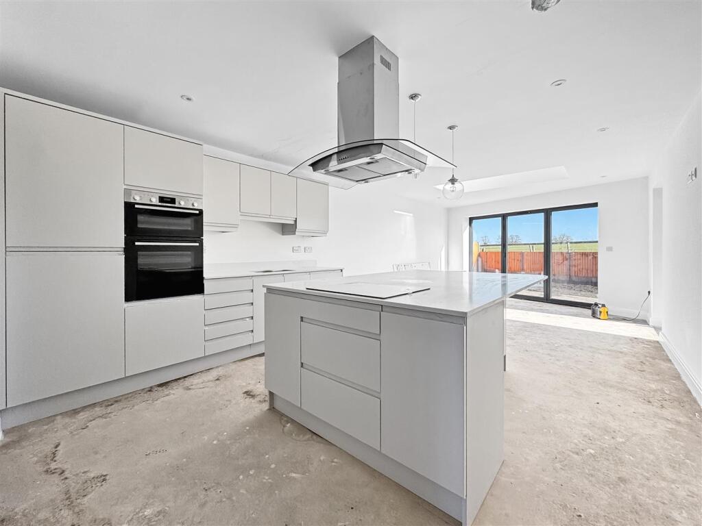 Bosworth Close, Broughton Astley. photo 3