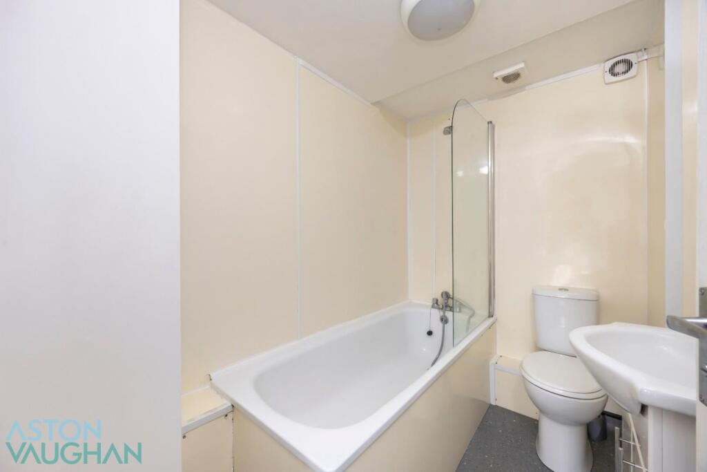 5 bedroom terraced house for rent