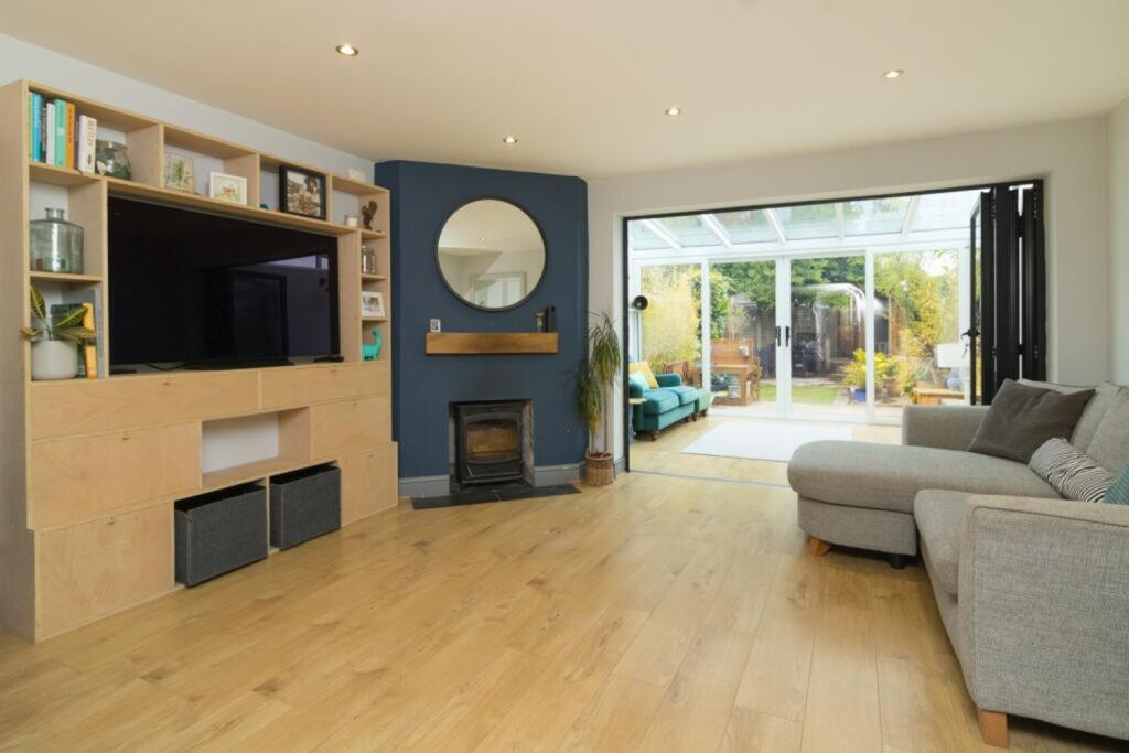 Main image of property: Homeside Farm, Canterbury, CT4