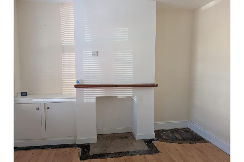 House in Ashfield, Sutton in Ashfield, Huthwaite - View 3