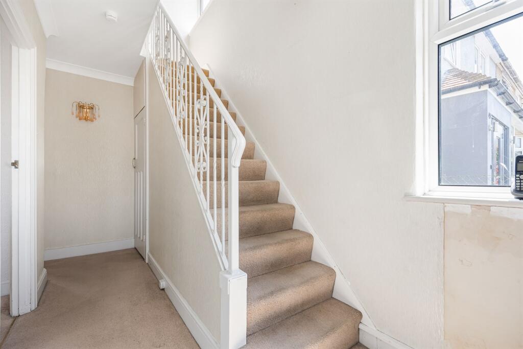 House in Reading - View 4
