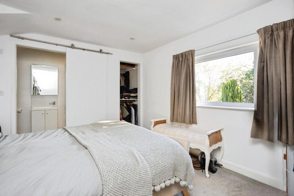 House in Tonbridge - View 5