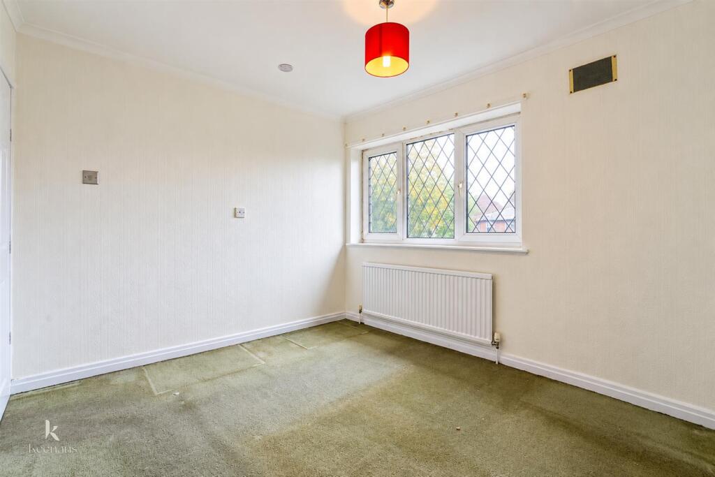 House in Salford, Greater Manchester - More