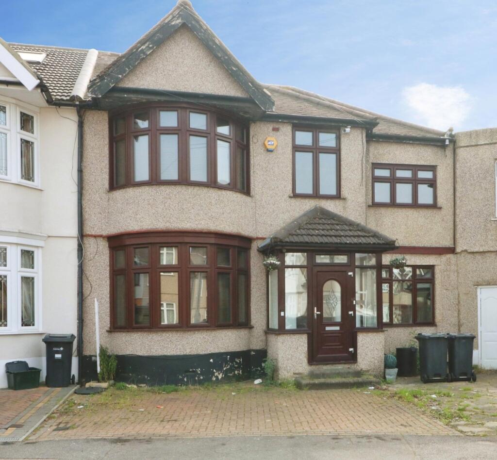 Main image of property: Chudleigh Crescent, Ilford, IG3