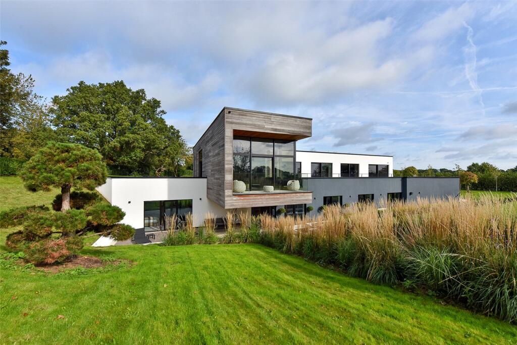 Main image of property: Hitcham Lane, Taplow, Maidenhead, Berkshire, SL6
