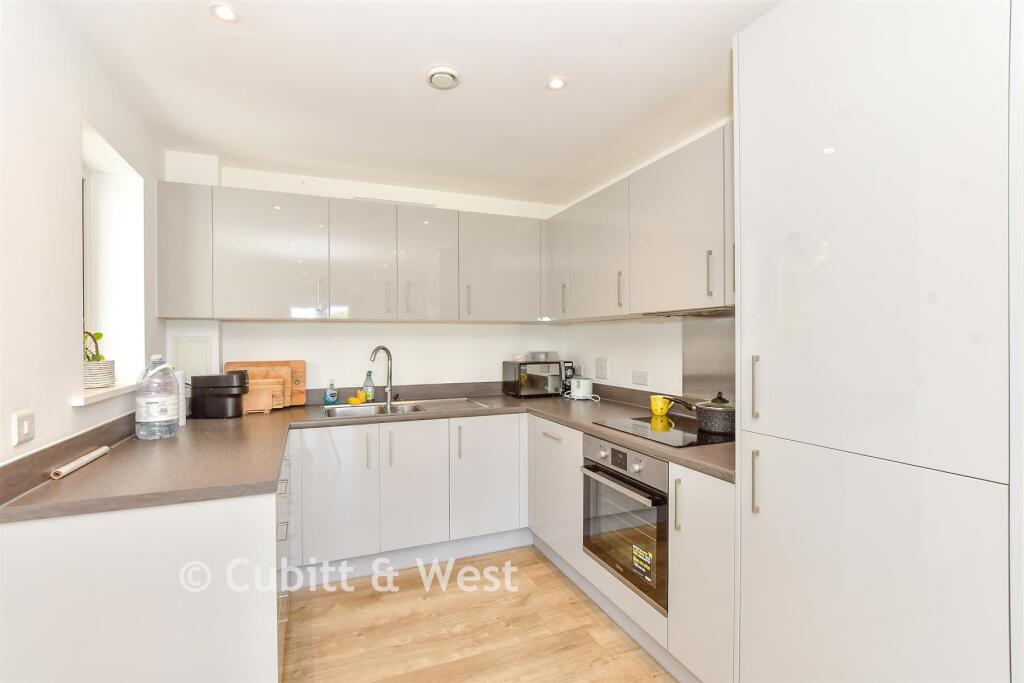 Apartment in Chichester - View 5