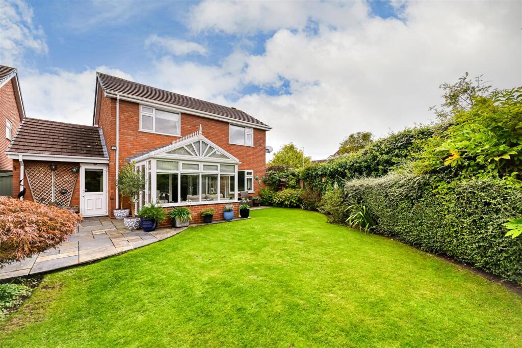 House in South Staffordshire, Perton - View 2