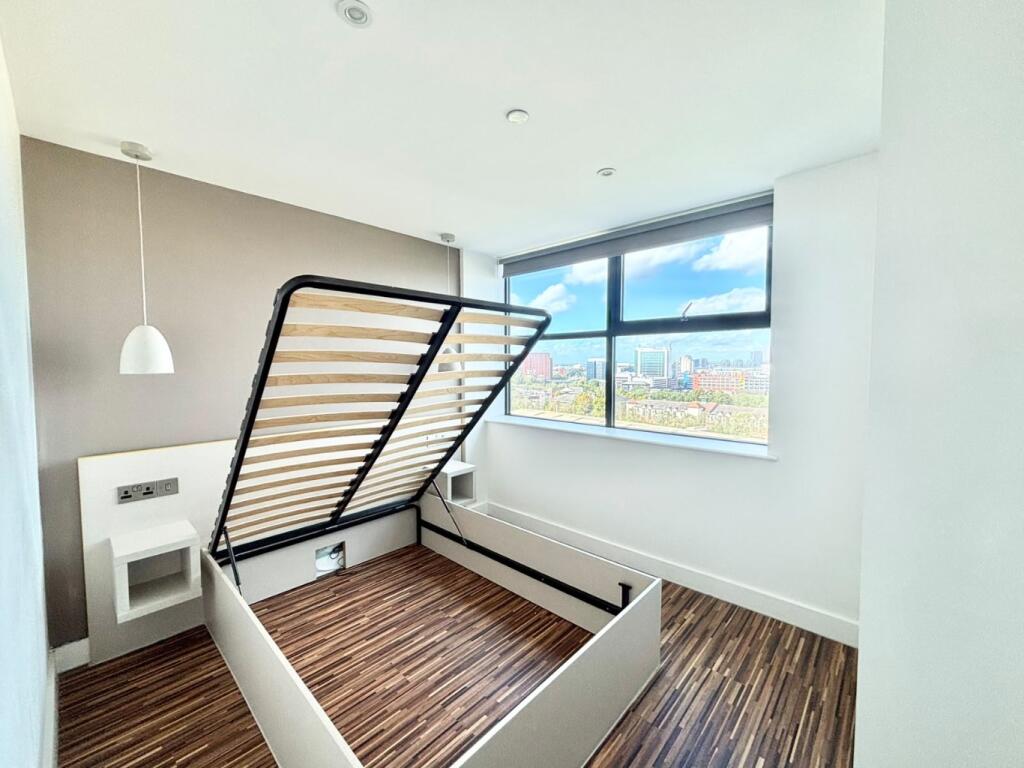 Apartment in Trafford, Greater Manchester - More