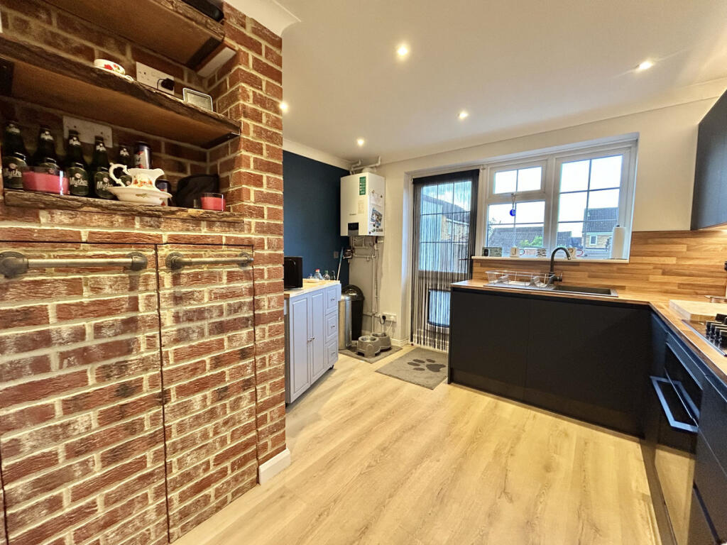 House in St Neots, Eynesbury - View 4