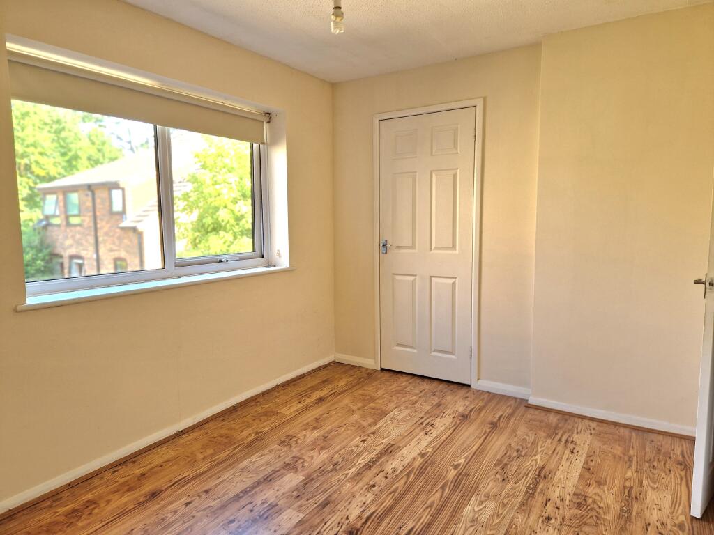 Apartment in Wokingham - More