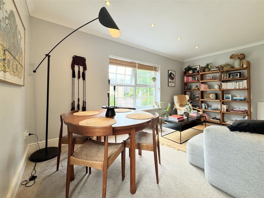 Apartment in Truro - View 3
