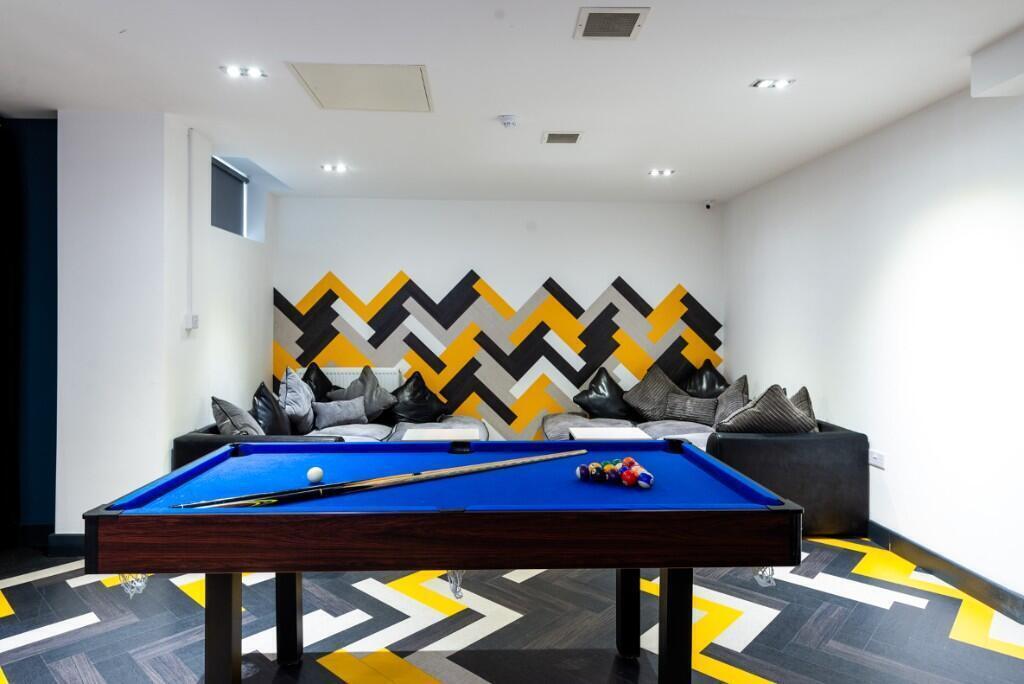 Apartment in Luton - View 5