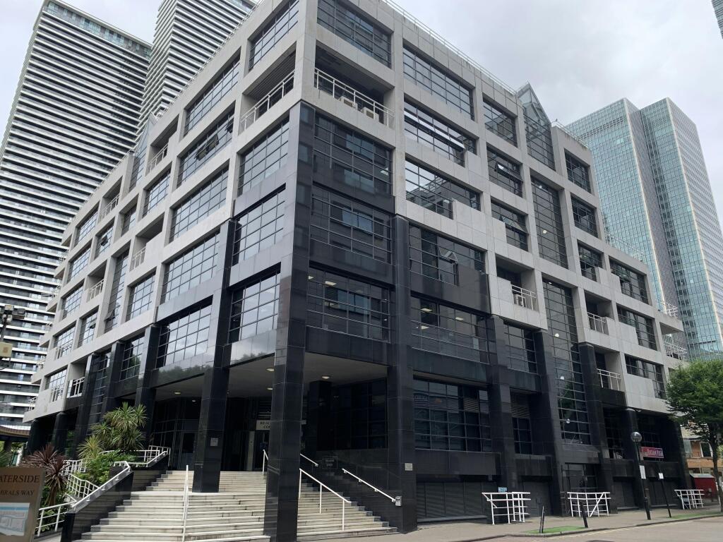 Main image of property: 35 Beaufort Court, Admirals Way, London, E14 9XL