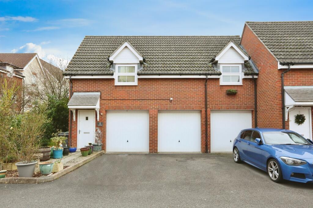 Main image of property: Hansen Gardens, Hedge End, Southampton