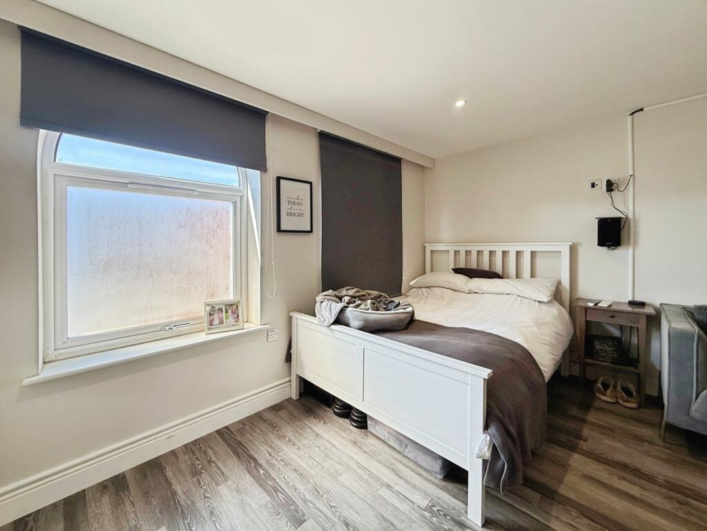 Apartment in Crowthorne, Bracknell Forest - View 5