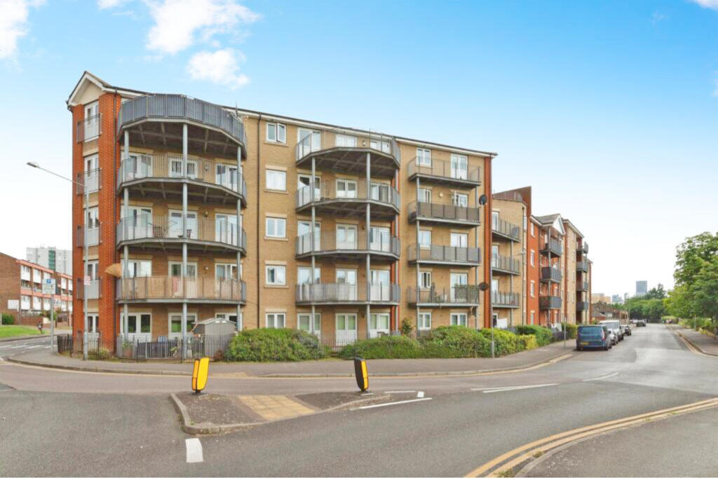 Main image of property: Thames Road, Grays, Essex, RM17
