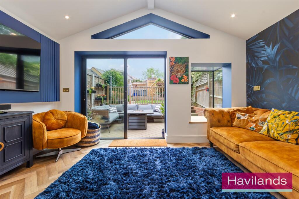 House in London - View 5