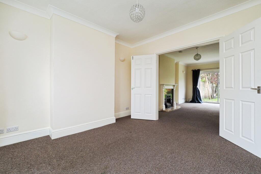 House in Rushcliffe, Abbey Park - More