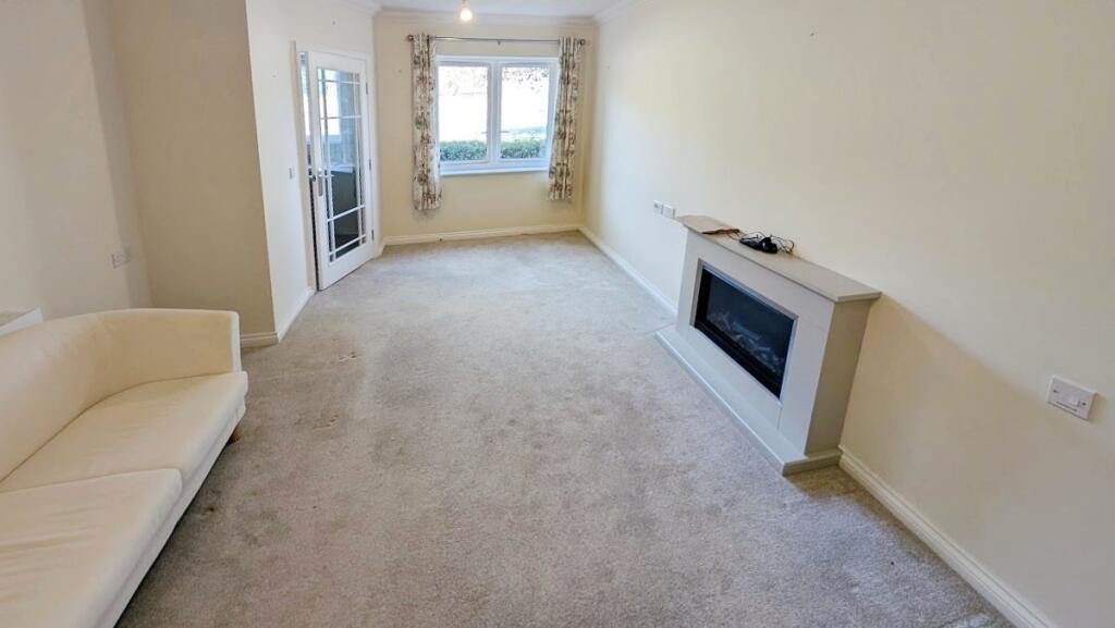 Apartment in Bristol - View 3