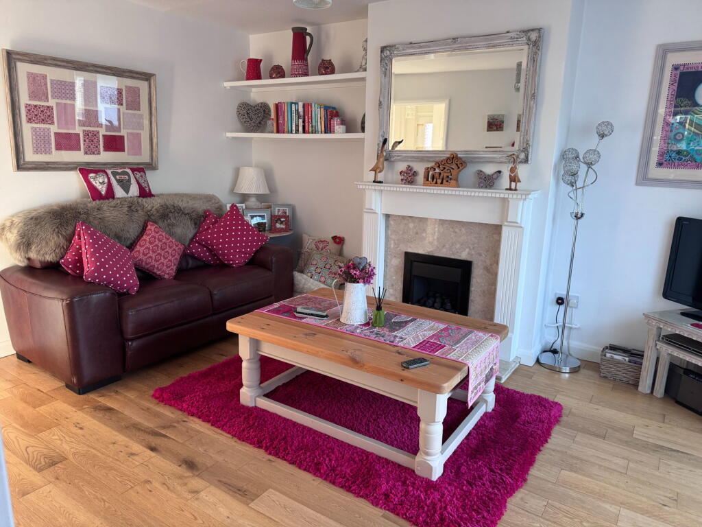 House in Evesham, Hampton - View 5