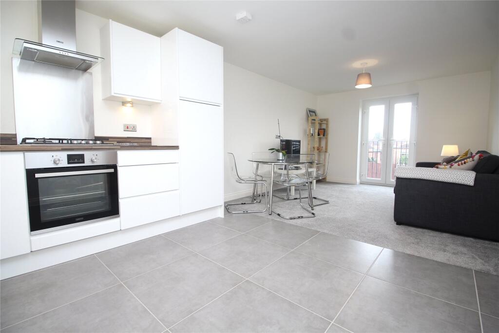 Apartment in Newport Pagnell, City of Milton Keynes - View 5