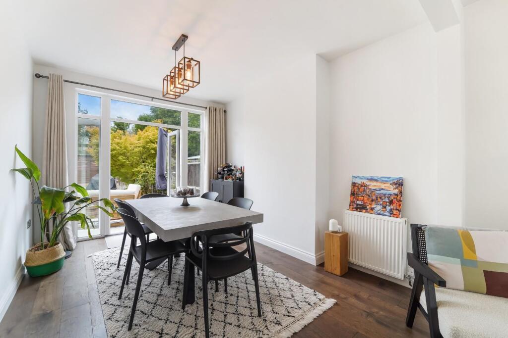 House in Epsom and Ewell, Cuddington, Stoneleigh - View 4