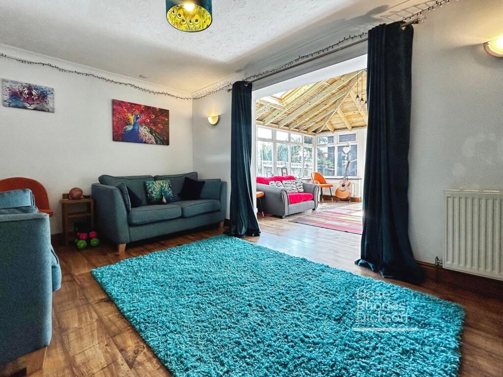 House in Cowes, Northwood - View 4