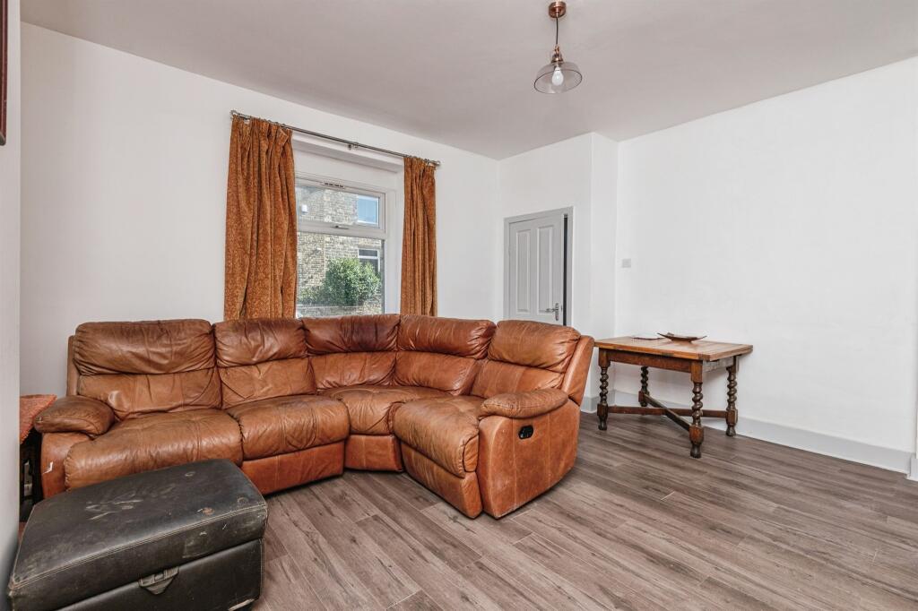 House in Kirklees, West Yorkshire - View 5